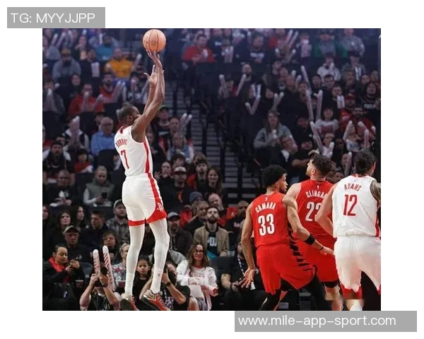 阿夫迪亚利用身材优势对位魔术火箭展现实力与挑战 阿夫迪亚利用身材优势对位魔术火箭展现实力与挑战